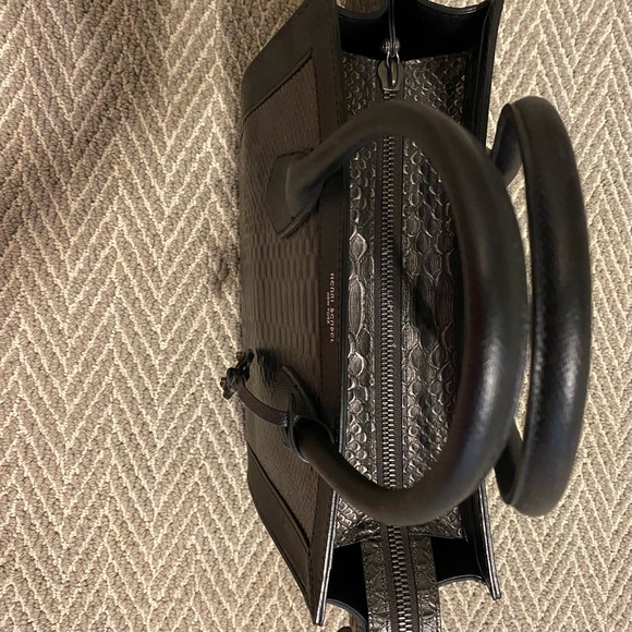 Henri Bendel Snake Skin Tote - Picture 5 of 8